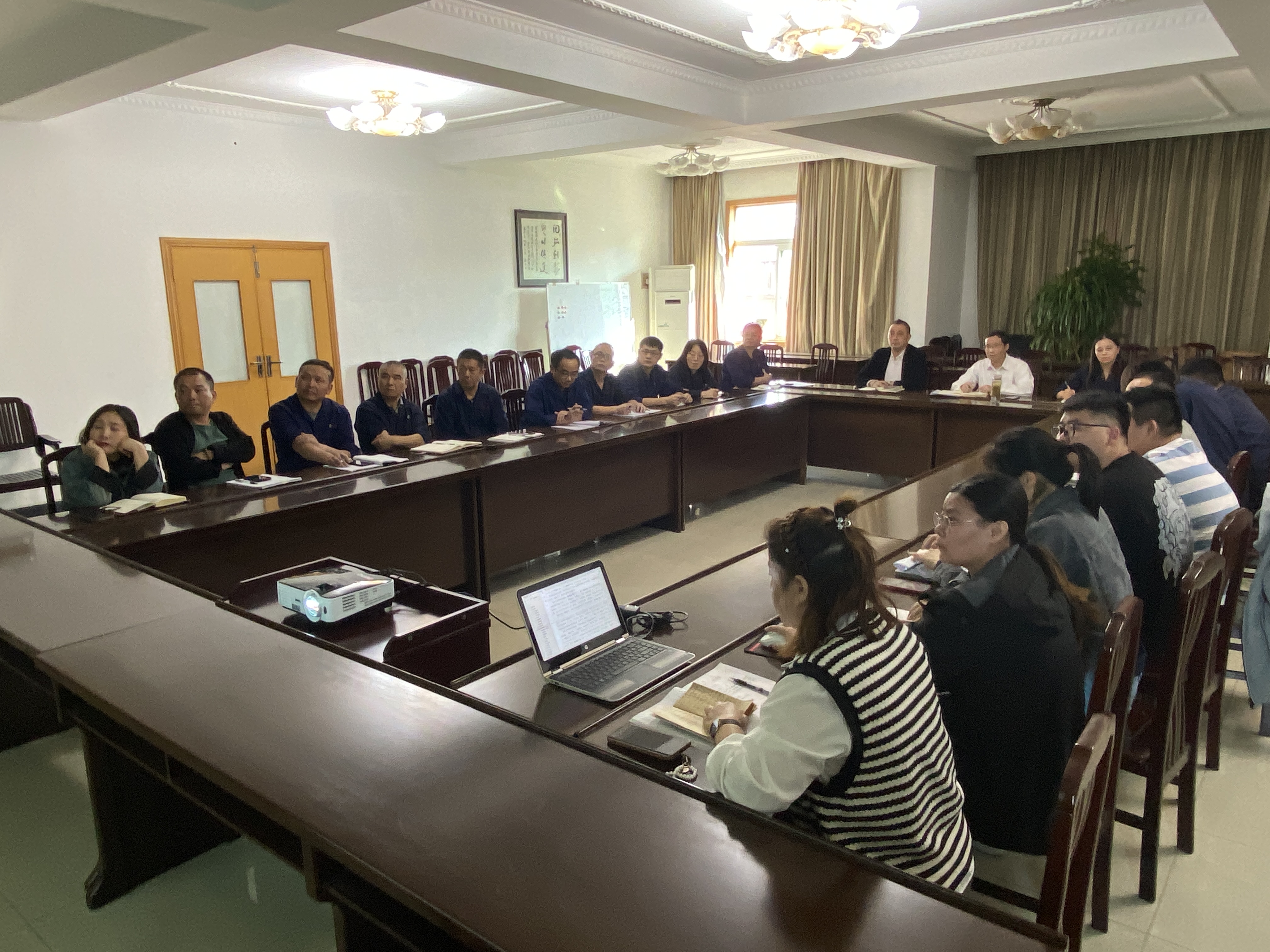 內(nèi)化于“心 ”，外化于“行”