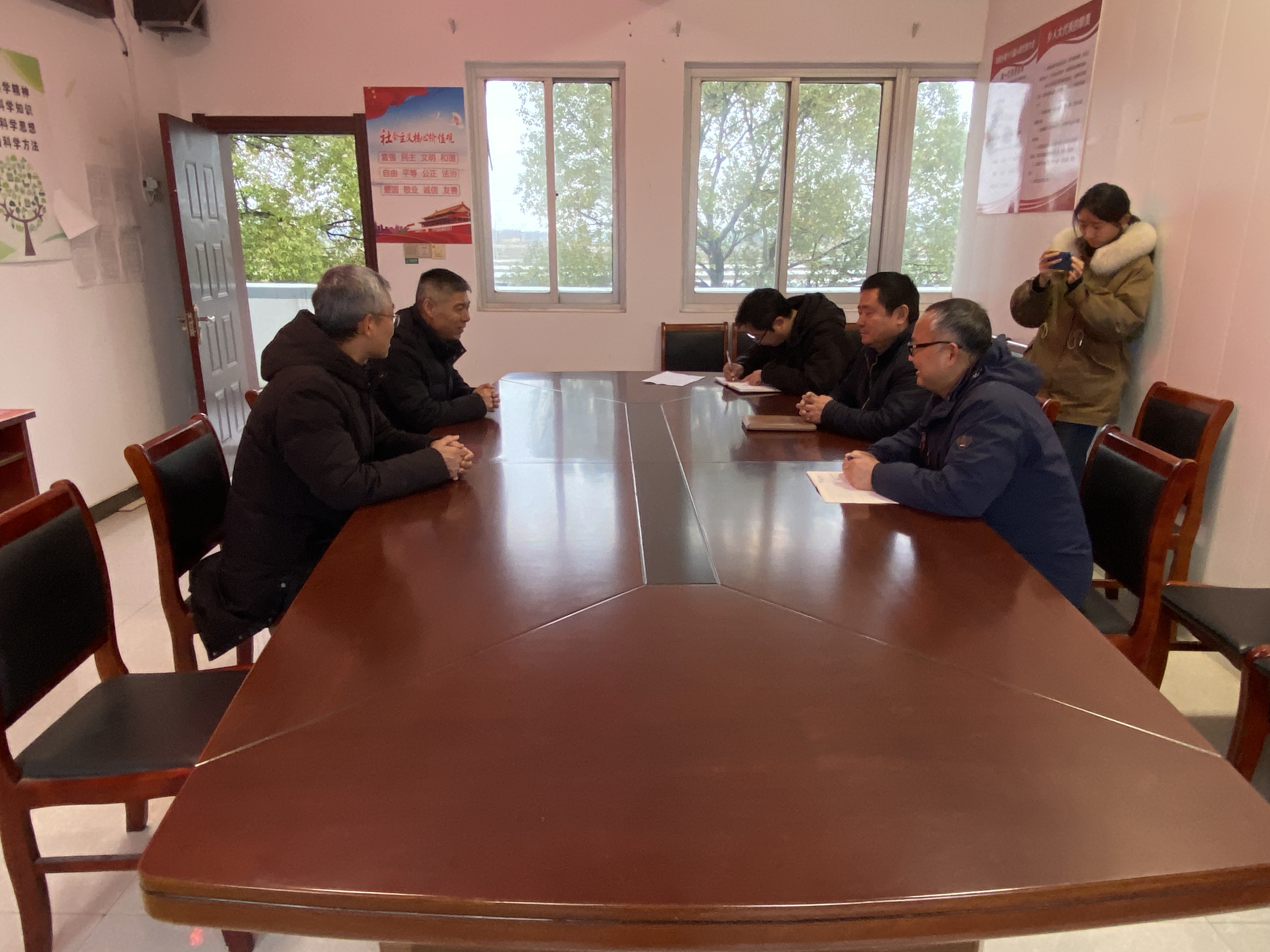 黨建引領助力鄉(xiāng)村振興 同頻共振彰顯責任擔當(圖1) 微信圖片_20240202160440.jpg