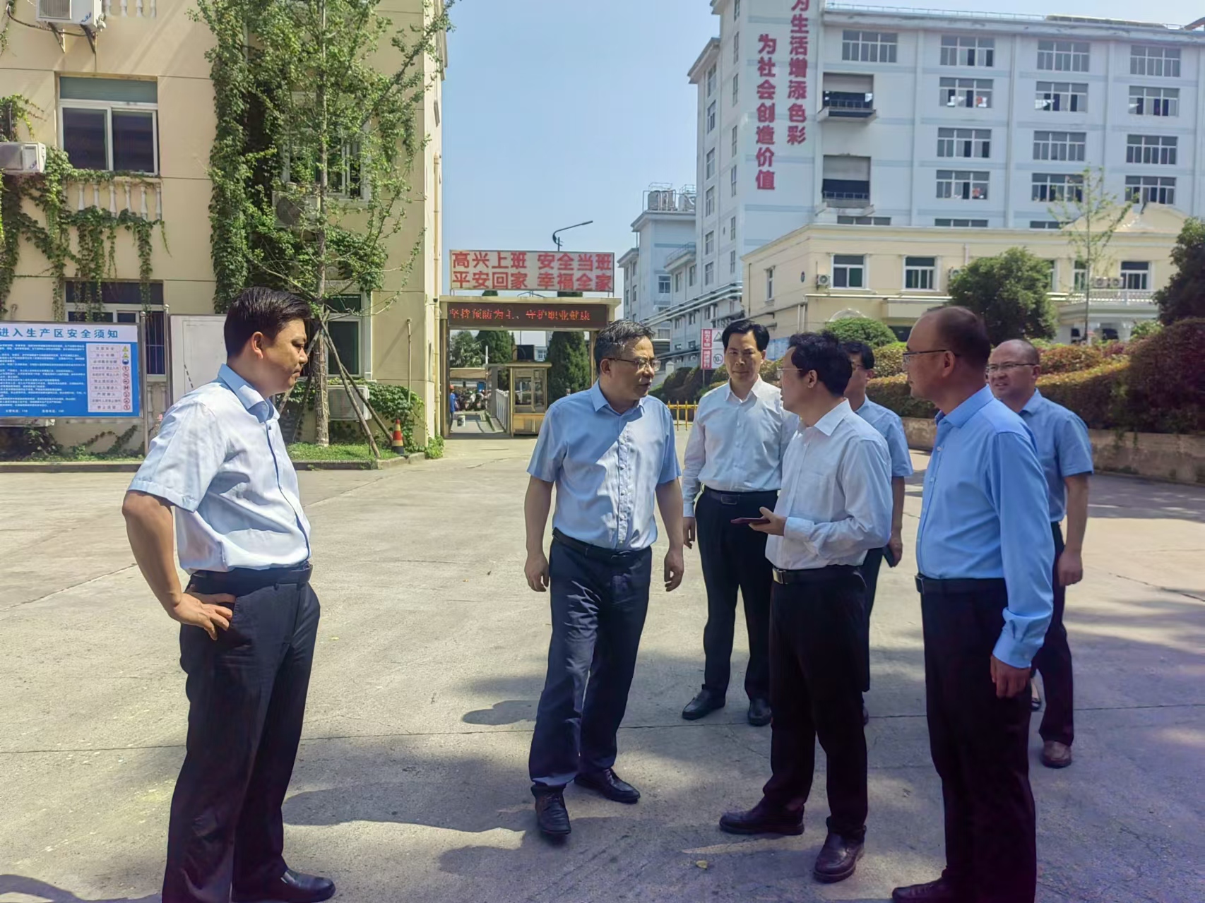 宣城市組織部長朱立軍走進申蘭華(圖2) 20240523市組織部長調(diào)研 (1).jpg