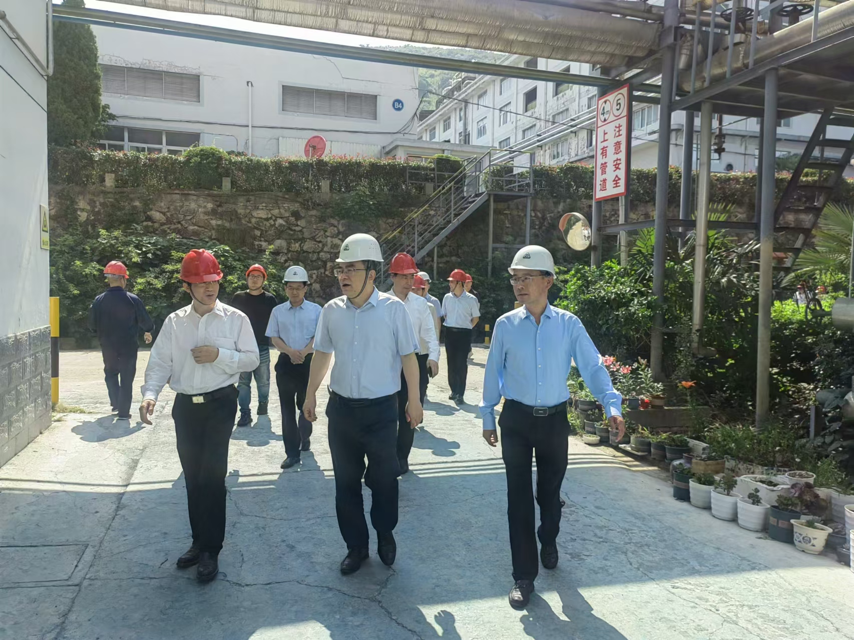 宣城市組織部長朱立軍走進申蘭華(圖3) 20240523市組織部長調(diào)研 (4).jpg