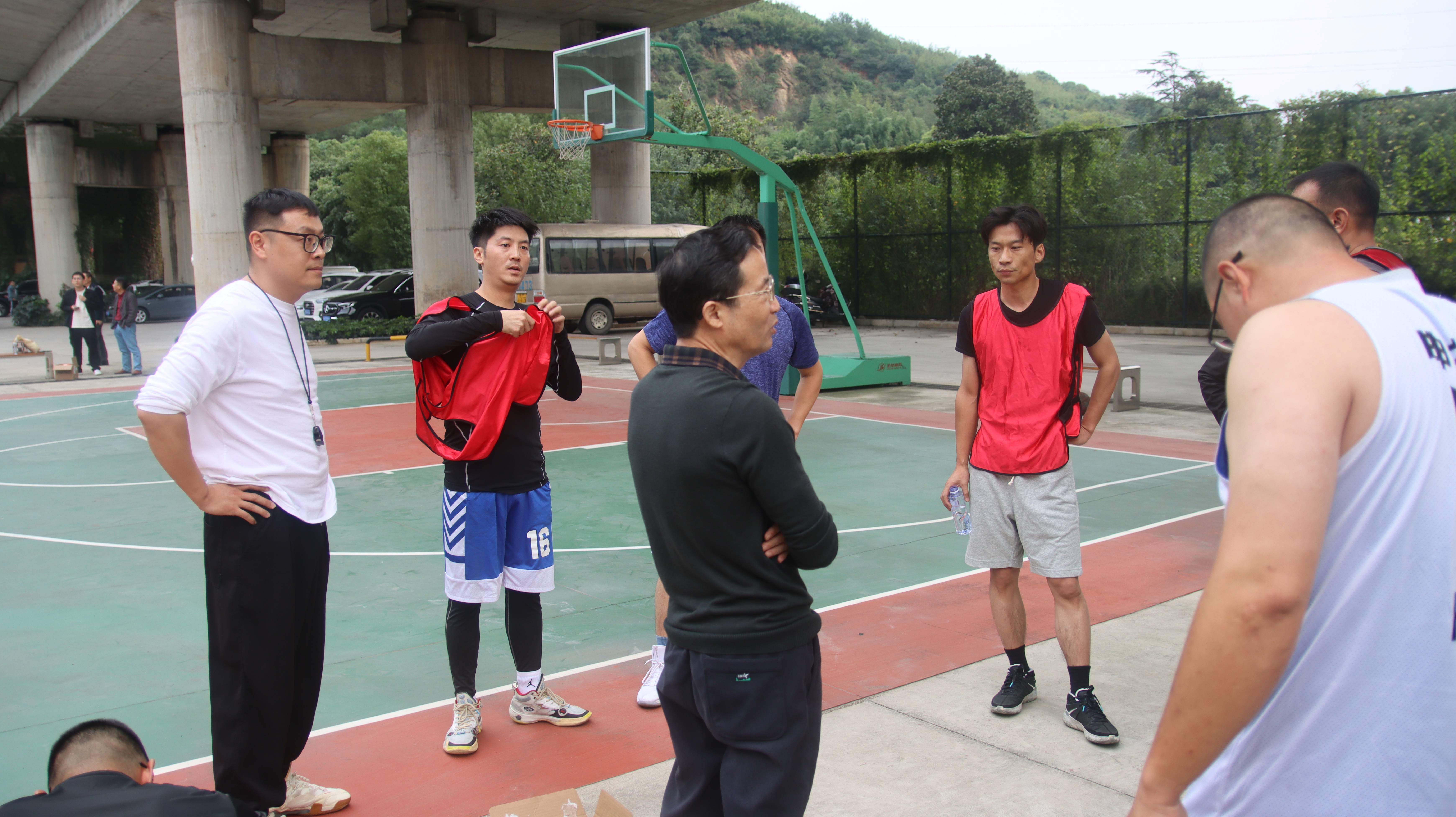 籃球對決 誰與爭鋒(圖3) 6(1).jpg