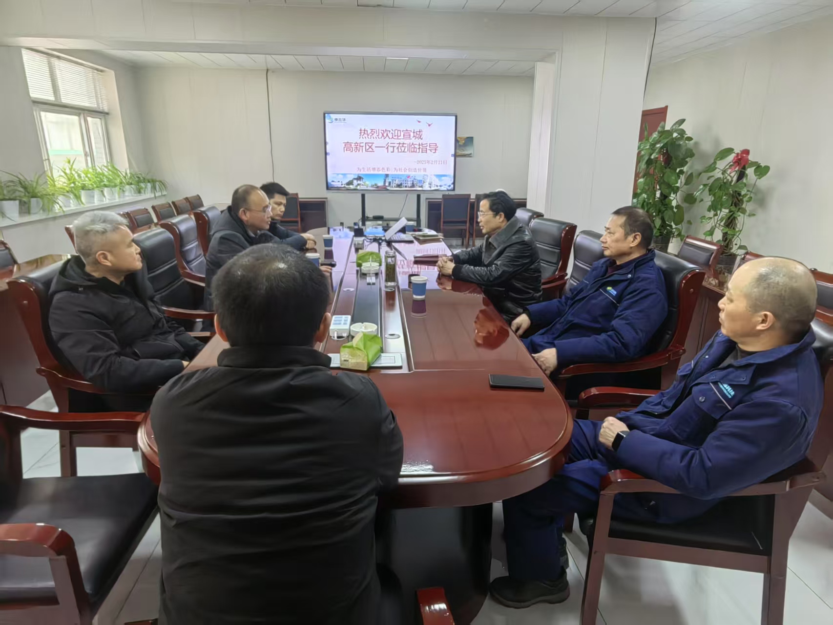 20250222趙流海一行來(lái)百泓參觀 (8).jpg