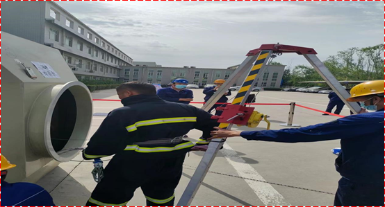 銀川百泓新材料科技有限公司安全生產月啟動儀式暨安全承諾宣誓(圖6) 銀川百泓新材料科技有限公司安全生產月啟動儀式暨安全承諾宣誓(圖6)